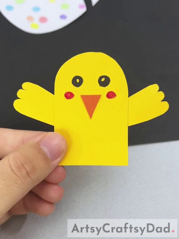 Drawing Eyes, Blush And Pasting Peak-Tutorial For Crafting a Chick Hatch Paper Craft With Children