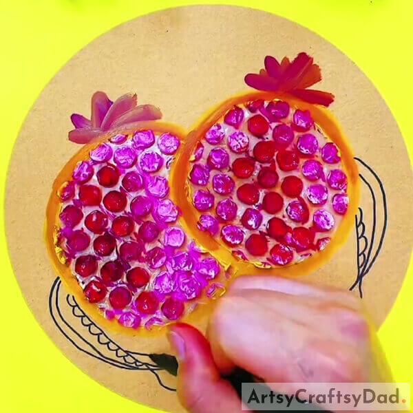 Making A Basket- Tutorial for creating a pomegranate-themed art piece with bubble wrap