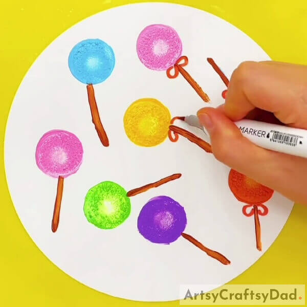 Making Bow Of The Lollipops- Discover the steps for creating a colorful lollipop stamp painting and drawing 