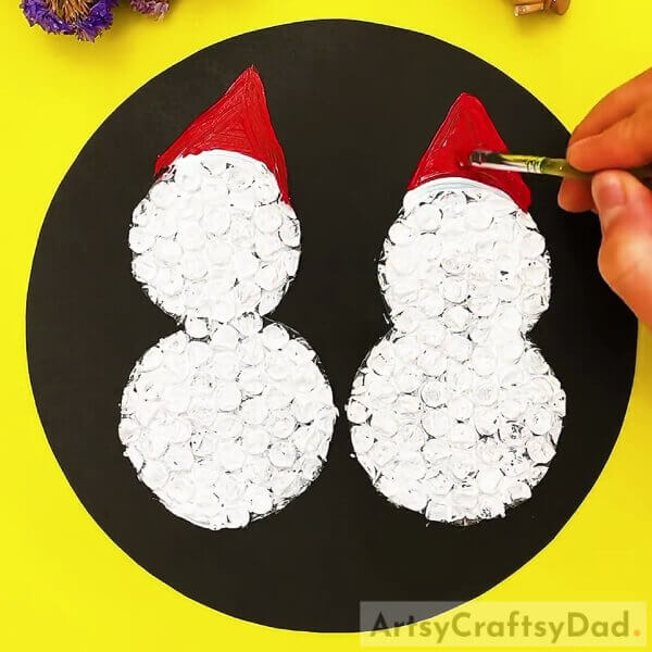 Making Hats On The Snowmen-Simple Snowman Painting Craft Using Bubble Wrap Tutorial For Kids