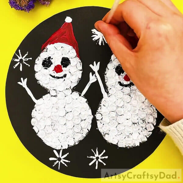 Making Snowflakes- Easy Snowman Painting Craft Using Bubble Wrap Tutorial For Kids