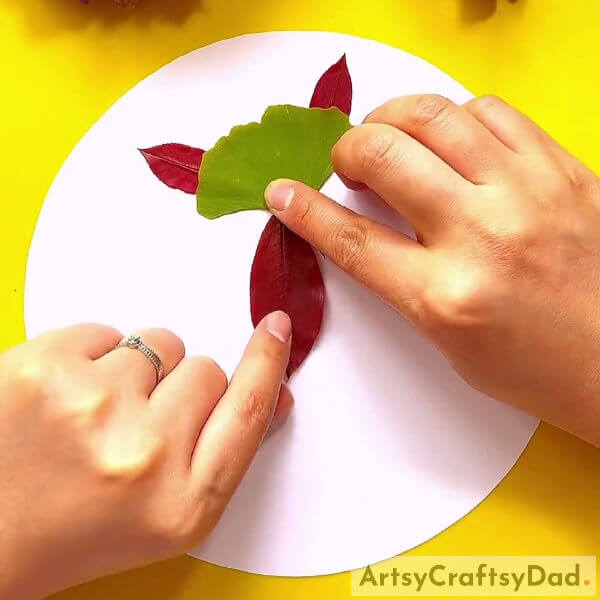 Making The Body Of The Fox- Step-by-Step Tutorial for Making a Leaf Fox with Kids