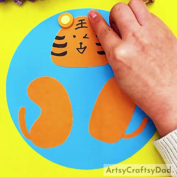 Making The Ears Of Tiger- Crafting a Cute Tiger Paper Design Specifically for Kids