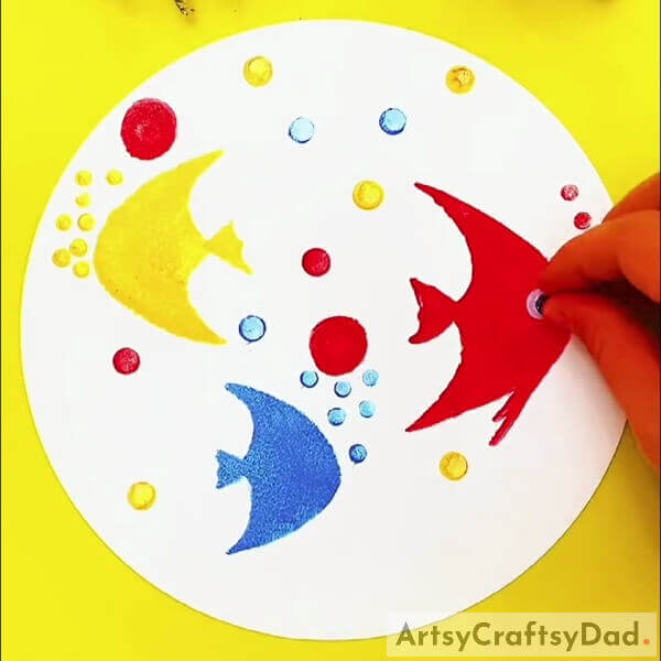 Making The Eye Of Red Fish- Tutorial of Paper Stencils and Stamping for Creating Angelfish Underwater Art