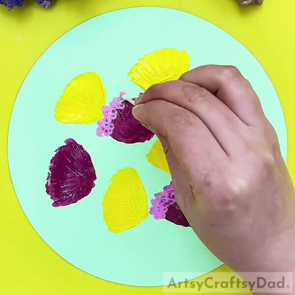 Painting Anthers Of Purple Flowers - Simple Yellow And Purple Flowers Bunch Painting For Beginners Best Flowers Bunch Painting For Beginners