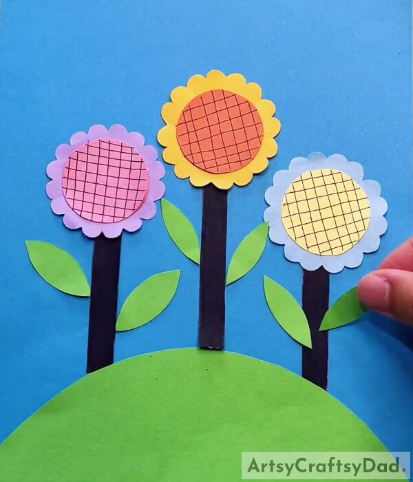 Pasting Remaining Leaves- Making a Sunflower Field on a Sunny Day - Step by Step Instructions