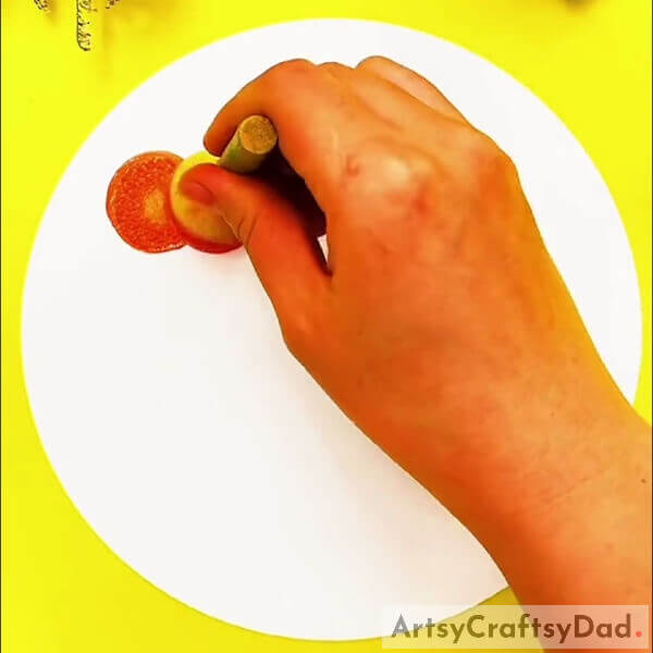 Stamping Shaded Circle- Step-by-step Guide to Drawing Circular Stamps with Peppers
