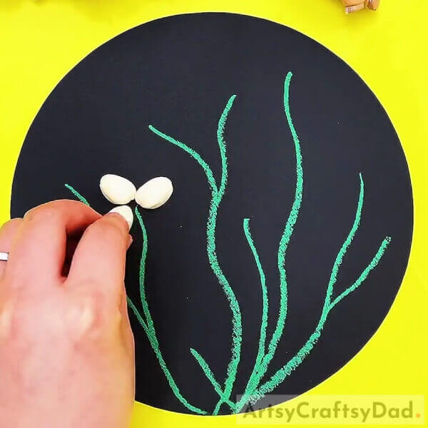 Sticking Pistachio Shell Flower Petals-Cute Lily Garden With Pistachio Shell And Clay Craft