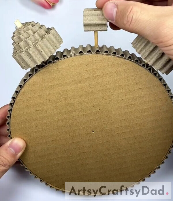 Another Cardboard Strip - Step-by-step guide to making a cardboard alarm clock model for children 