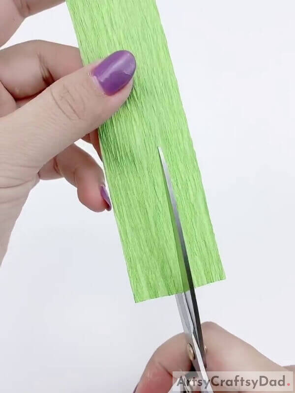 Cut The Construction Paper - Making Crepe Paper Art with Imitation Wheat