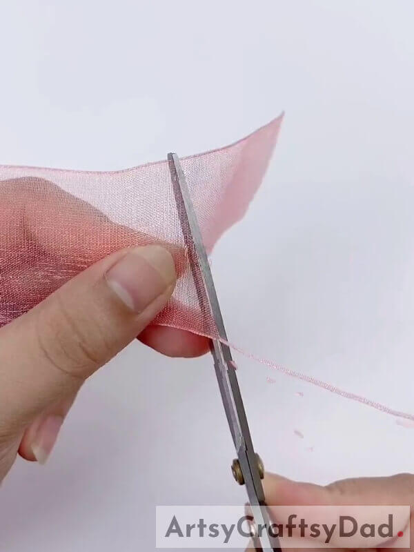 Cut The Ribbon From Side - Tutorial on making a ribbon rose for home decoration