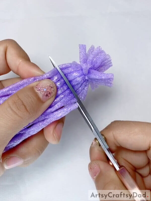 Cut Them - Learn How to Create a Lavender Fake Flower with a Fruit Foam Net 