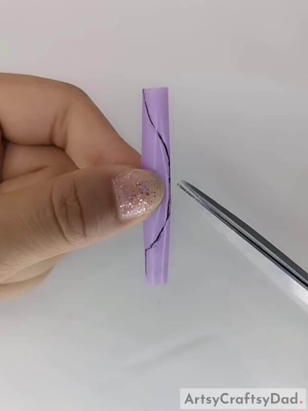 Draw On Straws - DIY Lily Artificial Flowers Using Plastic Straws