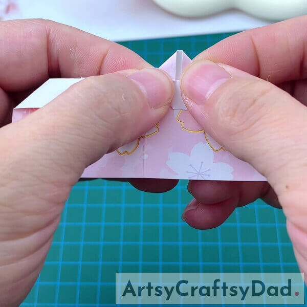 Flip and Fold - Step-by-step guide for making an Origami Love Letter for Valentine's Day 
