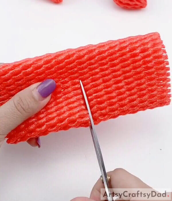 Grab a pair of scissors now - Crafting a Strawberry Net Tutorial