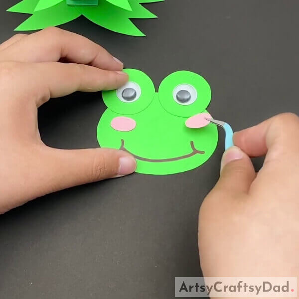 Highlight the Cheeks - A Handy Tutorial for Making a Frog that Jumps