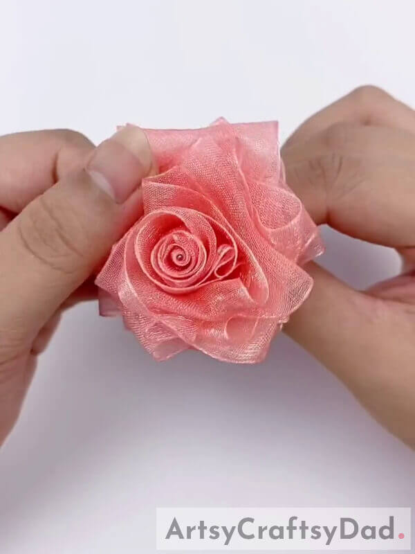 Keep Pulling - Making a ribbon rose for home decor - a craft tutorial