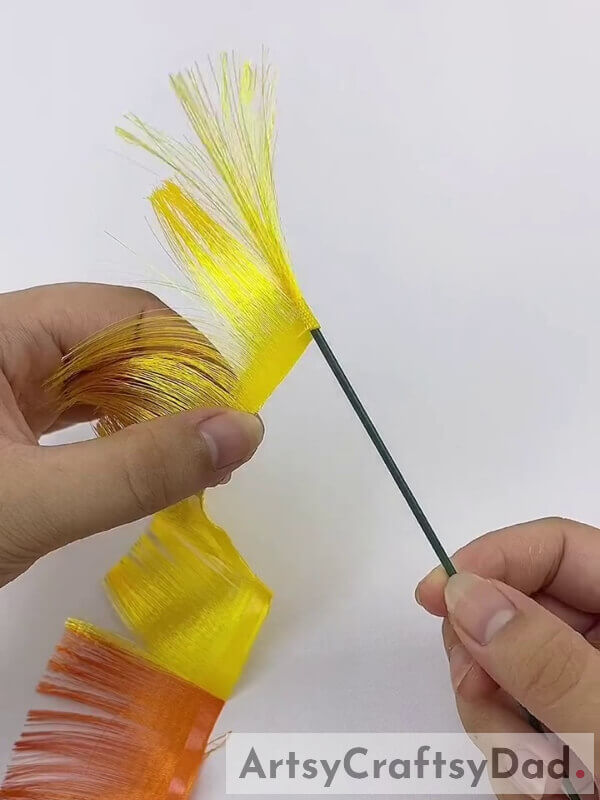 Paste It - Tutorial on Crafting a Yellow-Orange Pampas Grass Decor Piece Using Ribbon 