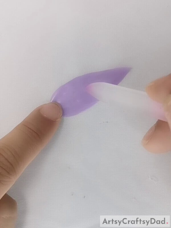 Press Them Down - Step-by-Step Guide to Constructing Lily Artificial Flowers from Plastic Straws