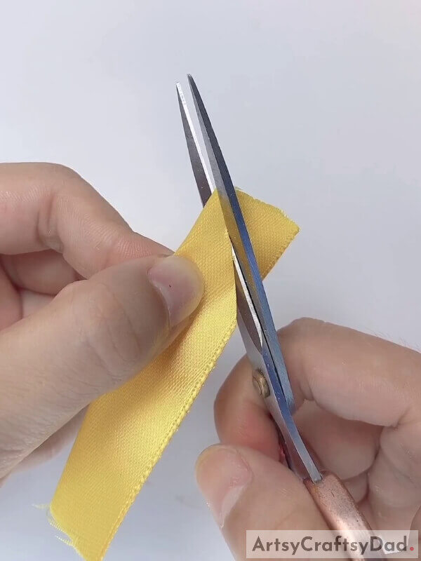 Shape It - A Tutorial to Show Kids How to Create a Ribbon Sunflower 