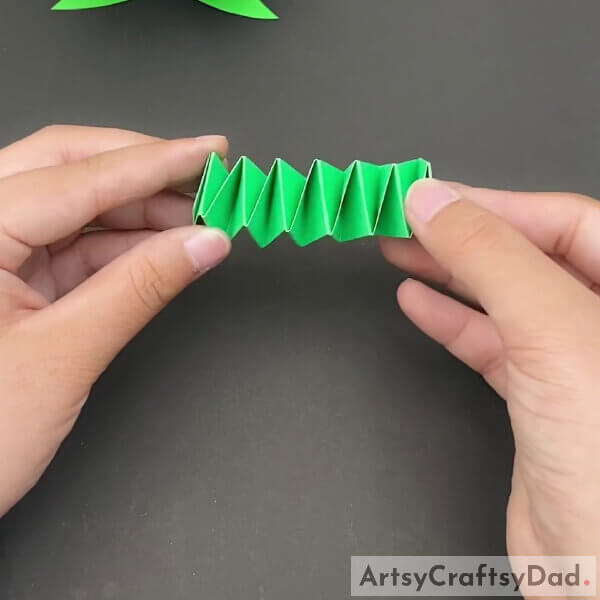 Springy Mechanism - Learn How to Make a Toy Frog that Jumps