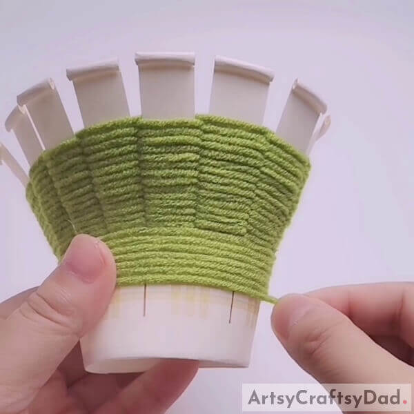 Wrap It Around - How to create a tiny woven basket with wool and paper