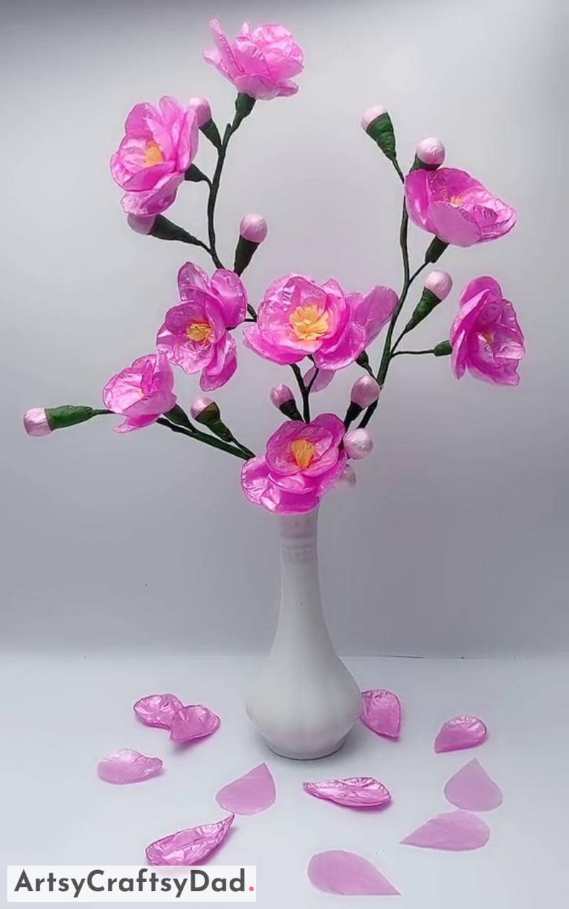 Amazing Plastic Flower House Decor Craft Idea - Pretty Glass Blossoms Vase Artworks For House Ornamentation 