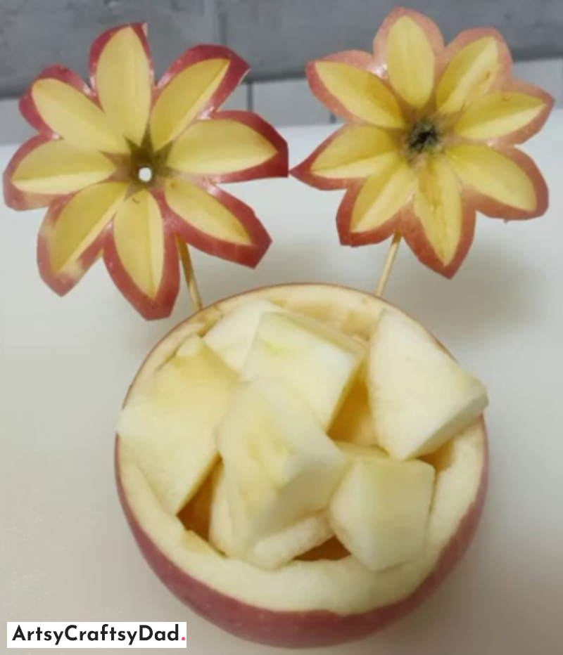 Apple Flower and Basket Plate Decoration Idea - Lovely Fruit Sculpting Platter Adornment Plan