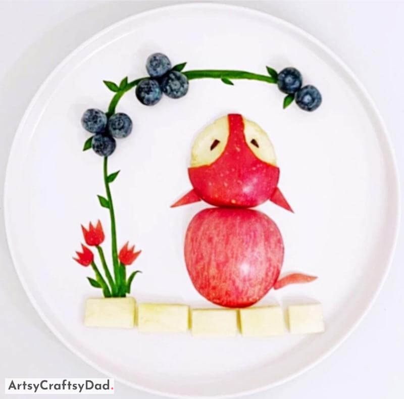 Apple Mouse Food Plate Decoration Idea For Kids - Making Your Dish Eye-Catching By Decorating It With Fruits