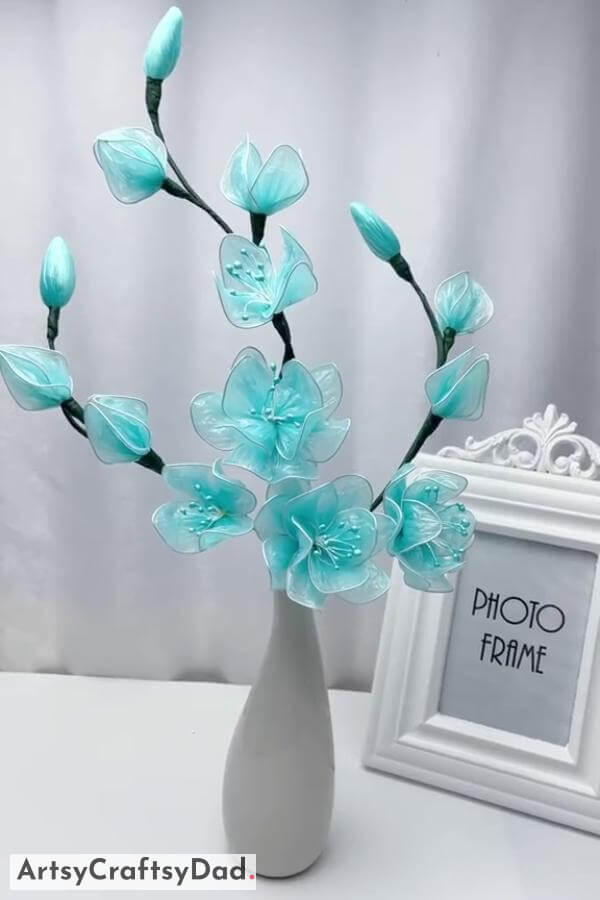 Attractive Artificial Flower Room Decoration Idea - Appealing Glass Blossom Vase Creations For Room Design 