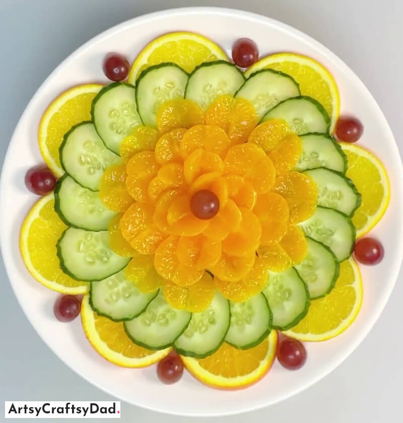 Beautiful Salad Plating Decoration Idea For Dinner Appealing Presentation of Salad For Supper 