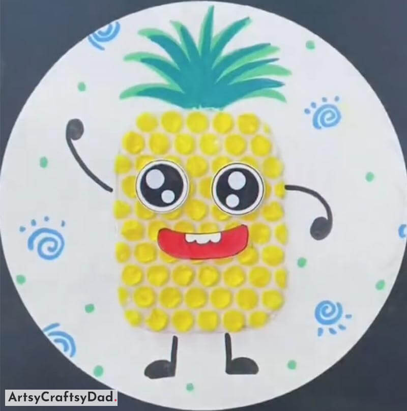 Bubble Wrap and Paper Pineapple Craft Idea - Constructing a Circular Design with Reused Parts 