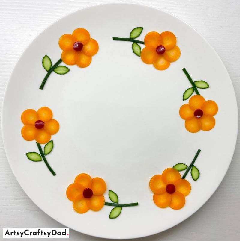 Carrot Flower and Cucumber Carving Leaves Food Decoration - Crafting a round platter with a floral trim including fruits and vegetables!