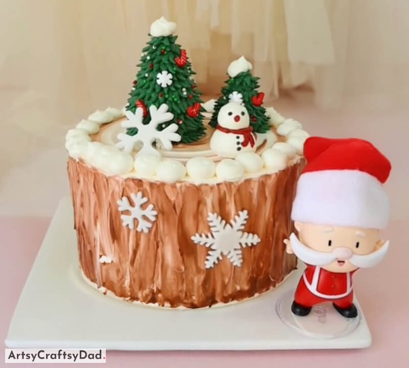 Christmas Tree Topper on Tree Stump - Cake Decoration - Spruce Up a Christmas Cake to Add Excitement to Your Celebrations
