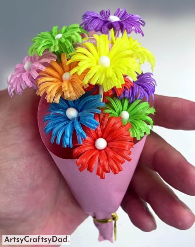 Colorful Flower Craft Made With Drinking Straw for Youngsters - Artistic Flower Projects and Crafts with Reused Supplies 