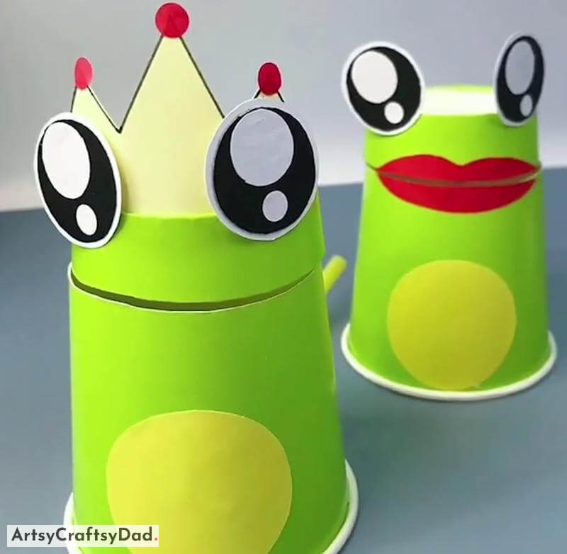 Creative Paper Cup Frogs Craft Activity for Kids - Entertaining Arts and Crafts with Recycled Elements for Youngsters 