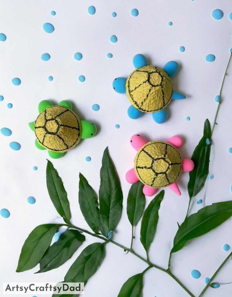 Cute Little Tortoise Clay Craft Idea for Kids - Creative Crafts with Fallen Leaves for Kids