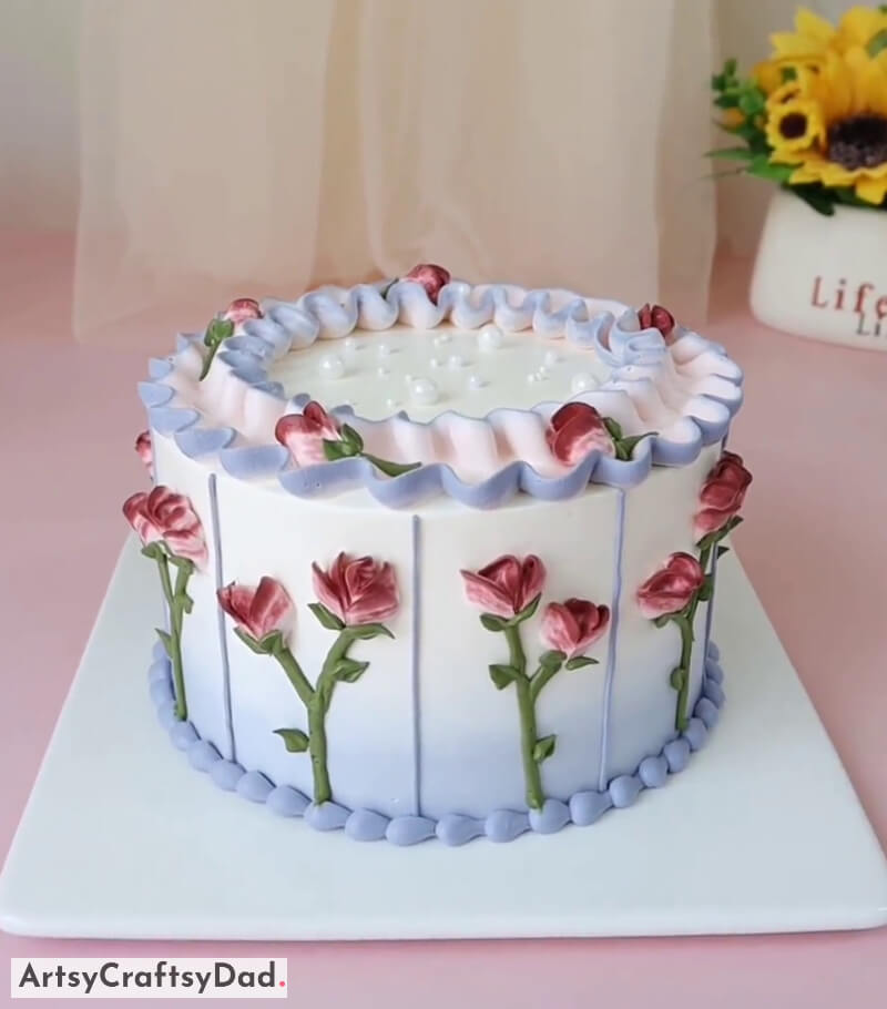 Cute Red Roses Birthday Cake Decoration Idea - Pretty Flower Cake Styles