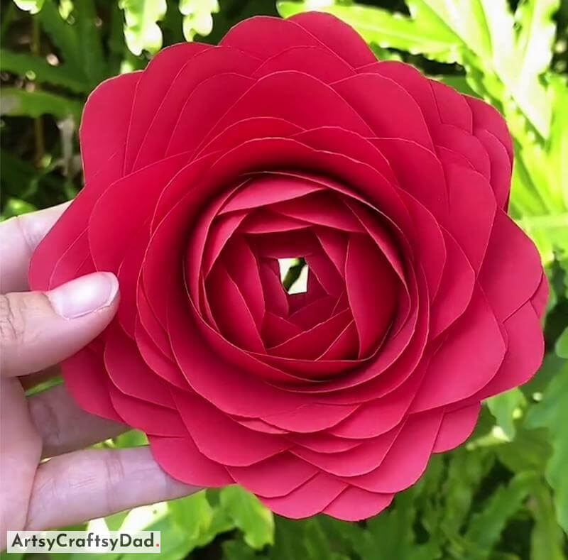 Gorgeous Paper Rose Craft Idea for Kids - Luminous Flower Arts and Crafts Employing Repurposed Material 