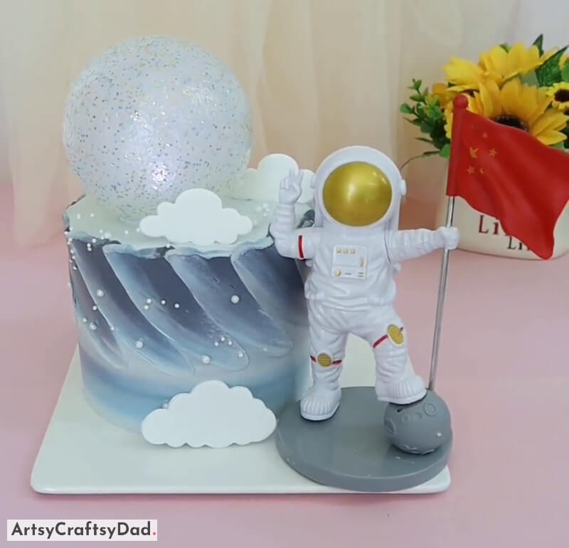 Incredible Astronaut Theme Birthday Cake Decoration Idea For Kids - Creative Ways To Decorate Birthday Cakes For Kids