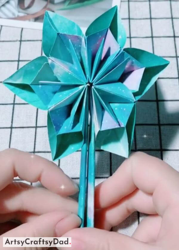 Incredible Paper Flower Craft Idea for Youngsters - Get kids involved in creative paper craft projects
