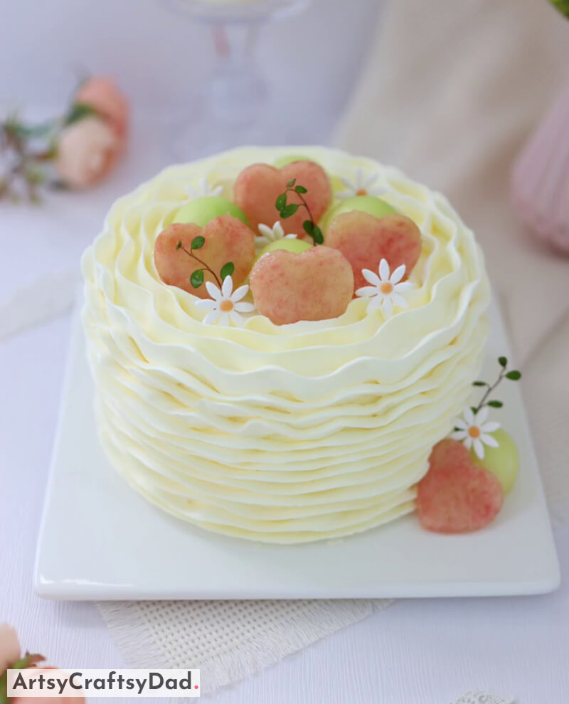Japanese Peaches and Shine Muscats Fruit Cake Decoration - Creative Decorating Ideas for Cakes with Fruits 