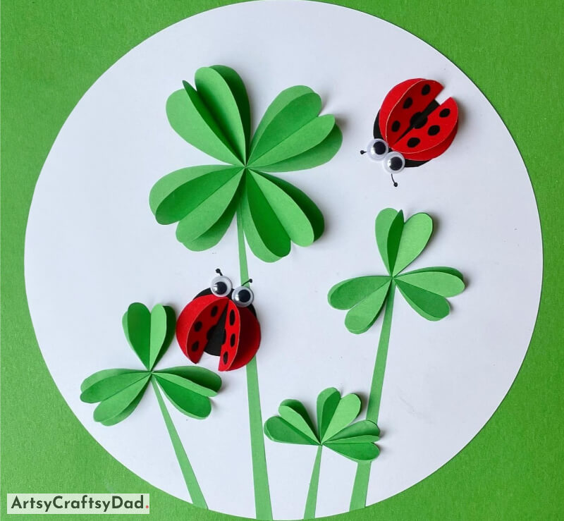 Little Bugs on Clover Paper Craft Idea - Fantastic Clay and Printing Ideas for Kids 