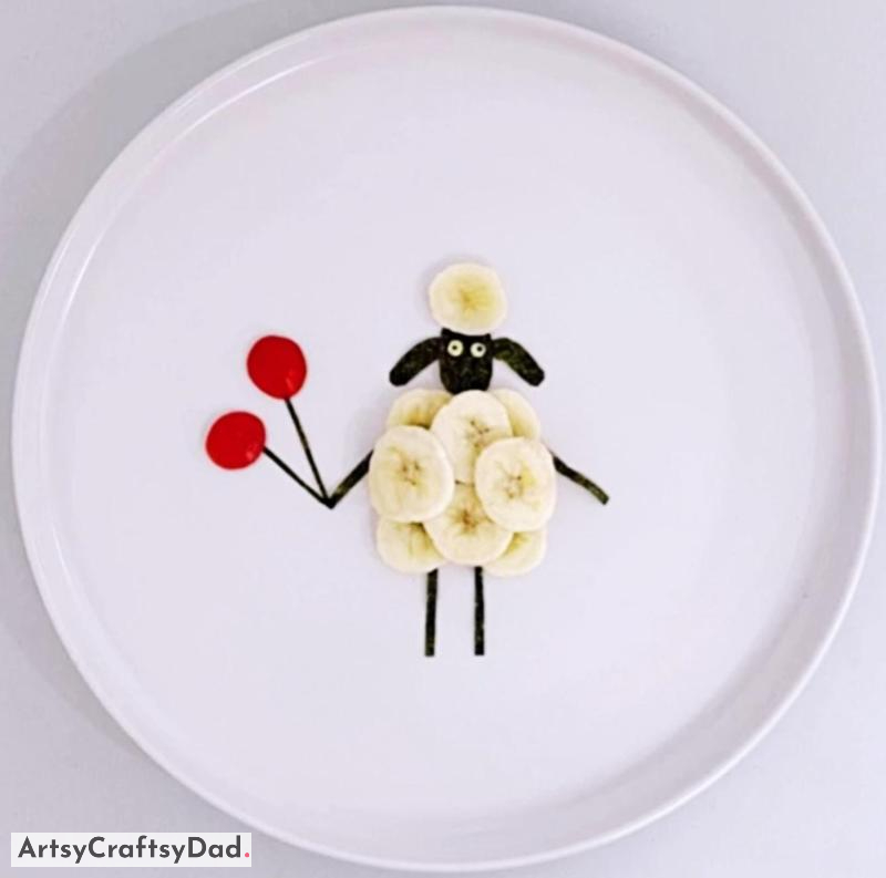 Make Shaun The Sheep Using Fruits for Plate Decoration - Appealing Food Presentations for Kids 