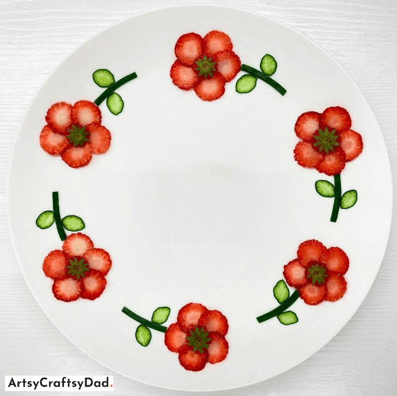 Make Strawberry Flower to Decorate your Plate - Designing a Circular Plate with a Fruity and Veggie Border!