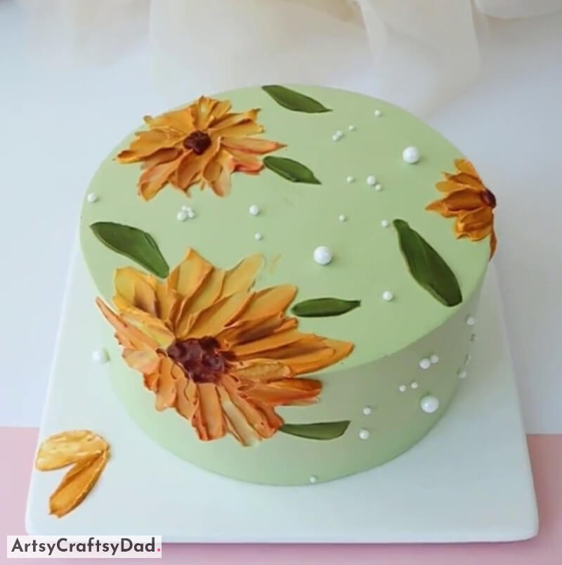 Painted Buttercream Sunflowers with Leaves - Mint Green Cake Decoration - Creative Ideas for Decorating a Sunflower Cake 