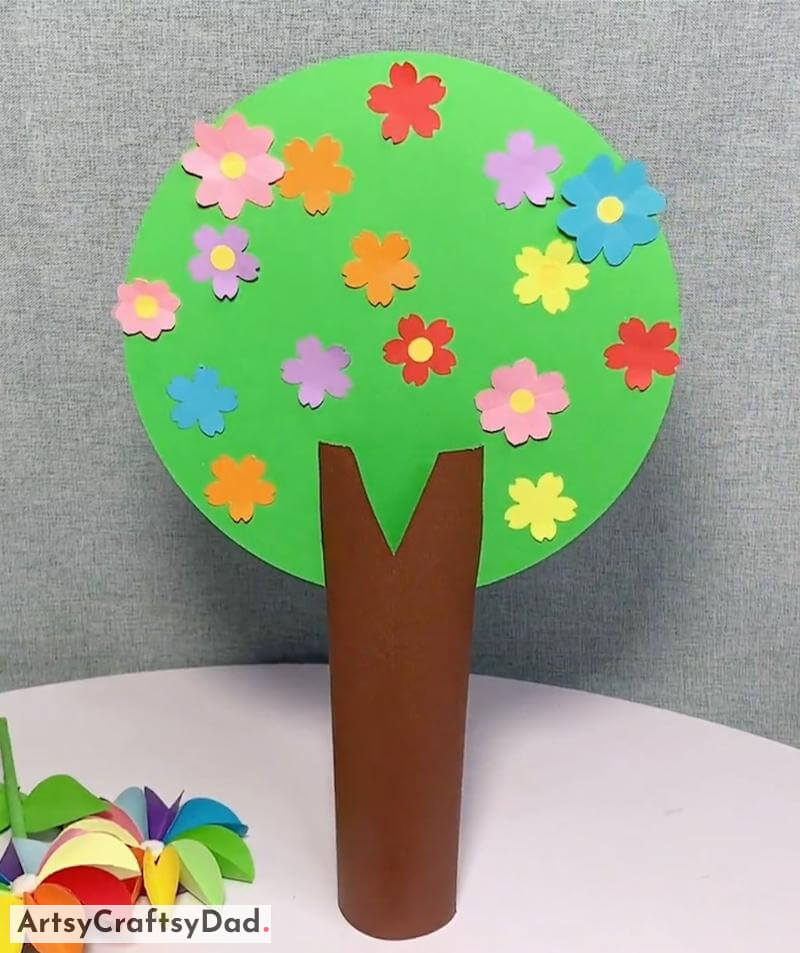 Paper Tree and Flowers Art and Craft Activity - Entertaining and simple paper projects for youngsters 