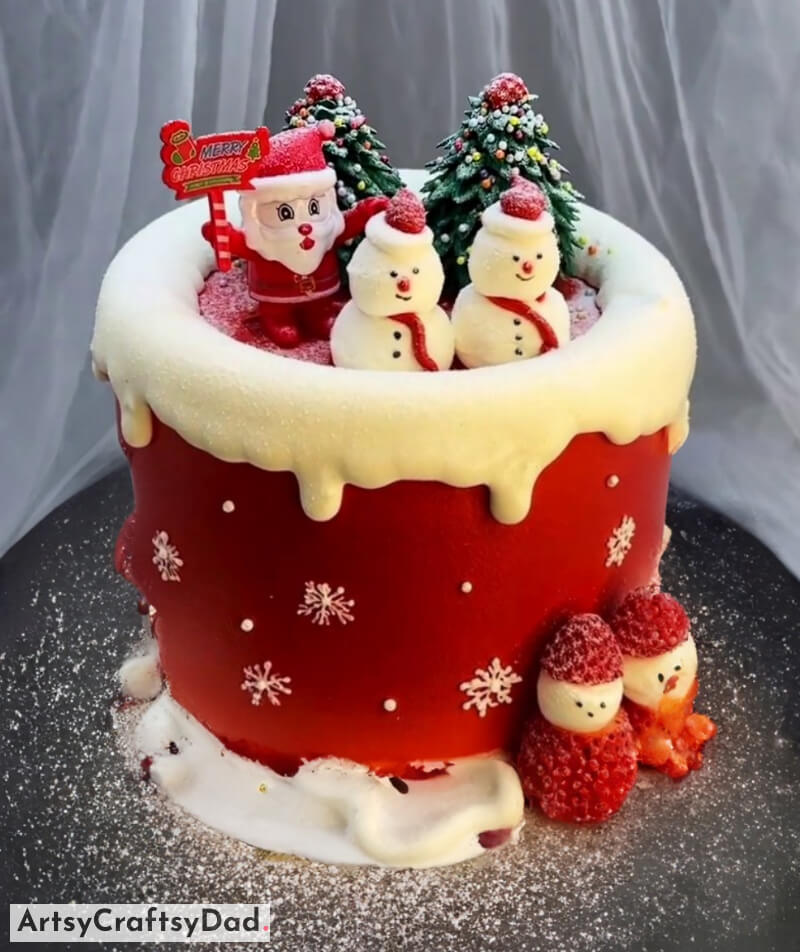 Red and White Christmas Theme Cake Decorating Idea - Decorating Tips to Make Your Christmas Cake Sparkle 