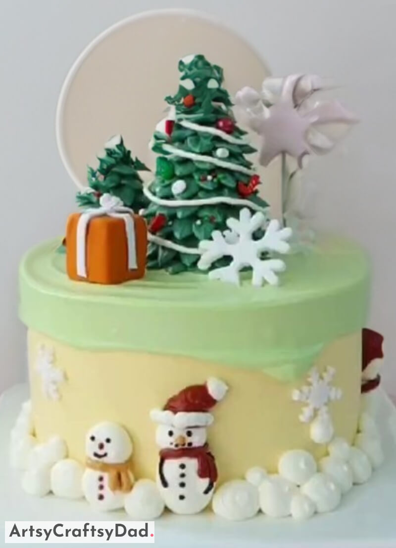 Simple Christmas Theme Cake Decoration Idea - Ways to Decorate a Christmas Cake to Add Cheer to Your Festivities