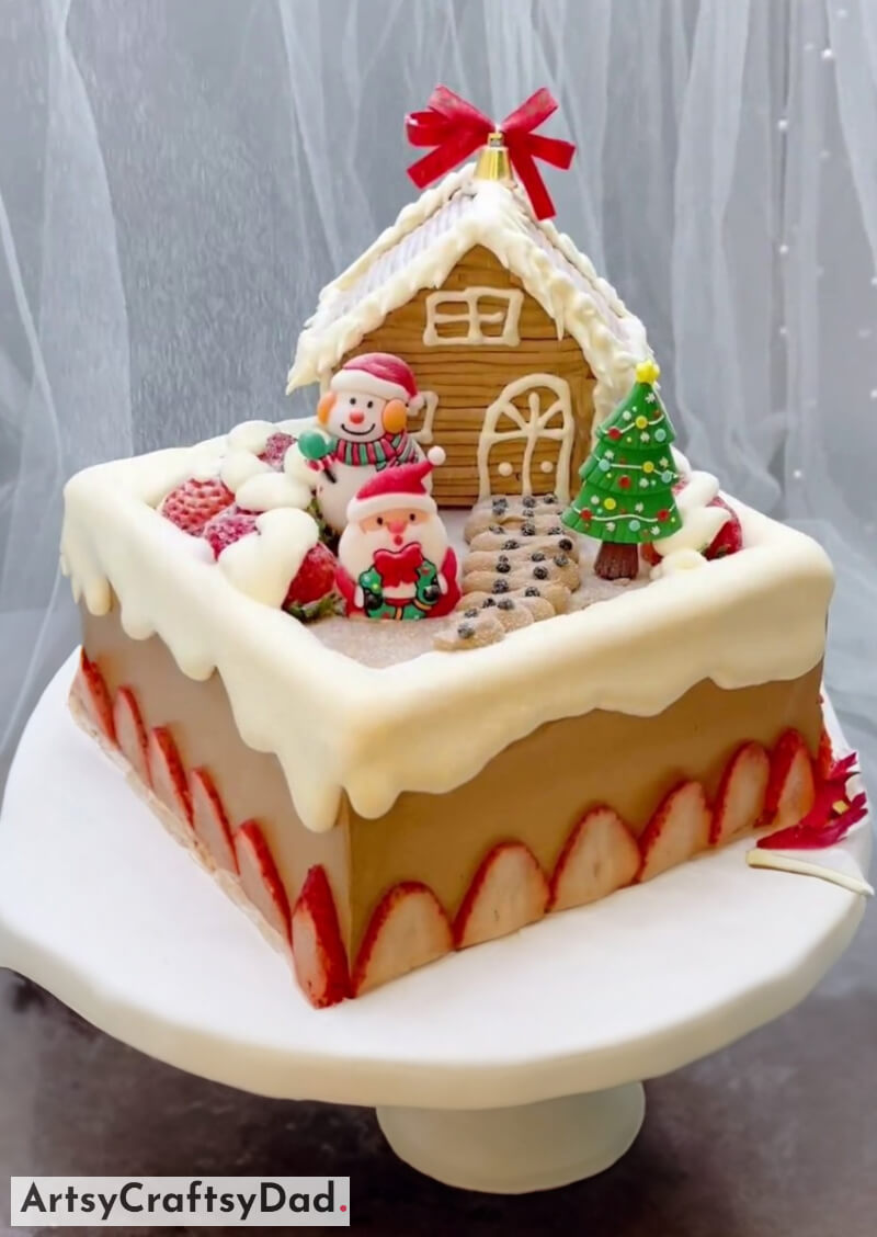 Square Shape Cake Decoration on Christmas Theme - Adorn a Christmas Cake to Make Your Holiday Celebrations Memorable